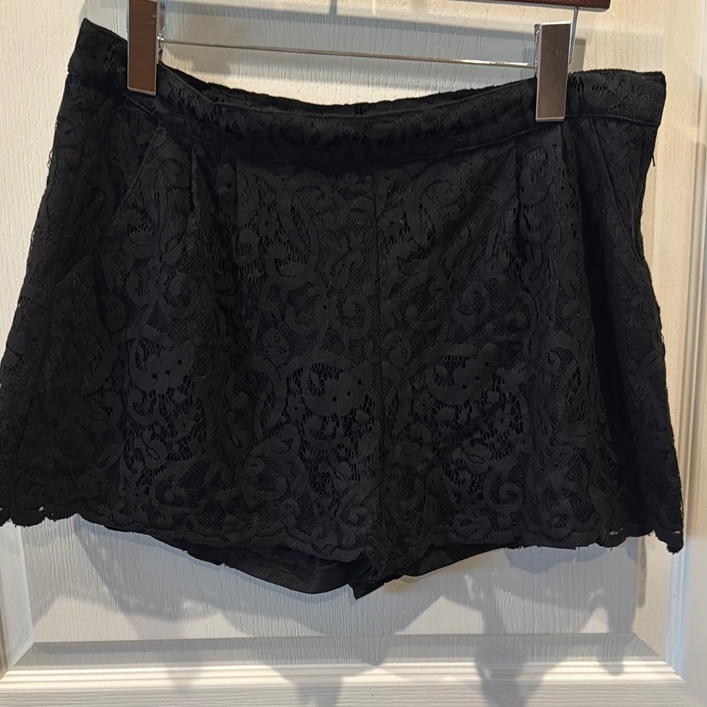 H&M Black High Waist Lace Shorts with Scalloped Hem